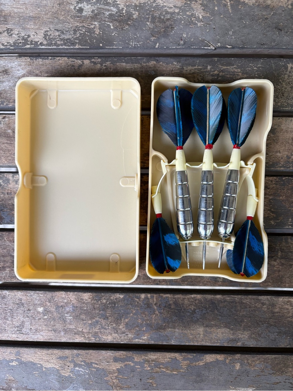 Vintage Unicorn Plus Two Darts